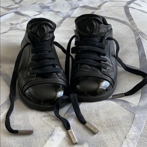 CHANEL chic sneakers